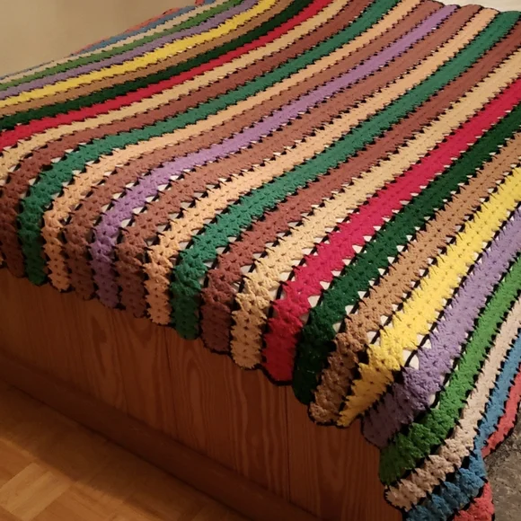 Crochet vntg multicolored throw - Picture 1 of 3